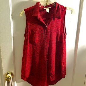 Light weight summer sleeveless blouse